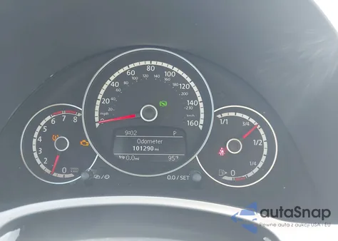 2014 Volkswagen Beetle 2.5L z USA, uszkodzony, nr VIN 3VWJP7AT0EM626991